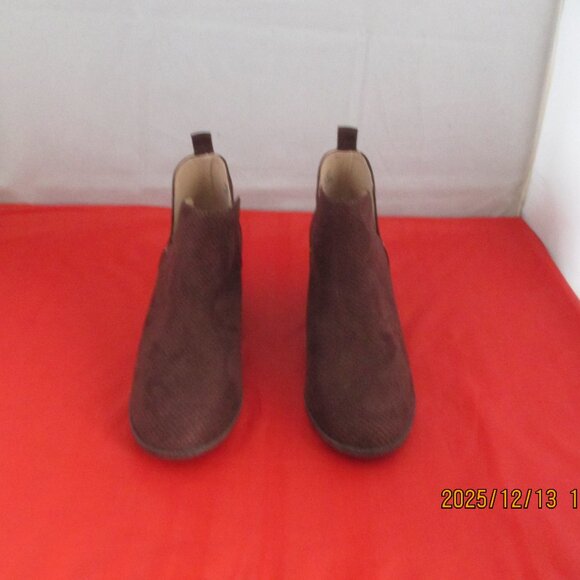 Journee Collection Mylee Wedge Booties $109 - US Size 5 1/2 - Brown - 1412 - Picture 4 of 10